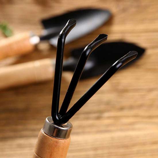 Wooden Handle Small Sharp Shovel Rake Mini Garden Tool Set (3 Piece Set)  Wooden Handle Small Sharp Shovel Rake Mini Garden Tool Set (3 Piece Set)